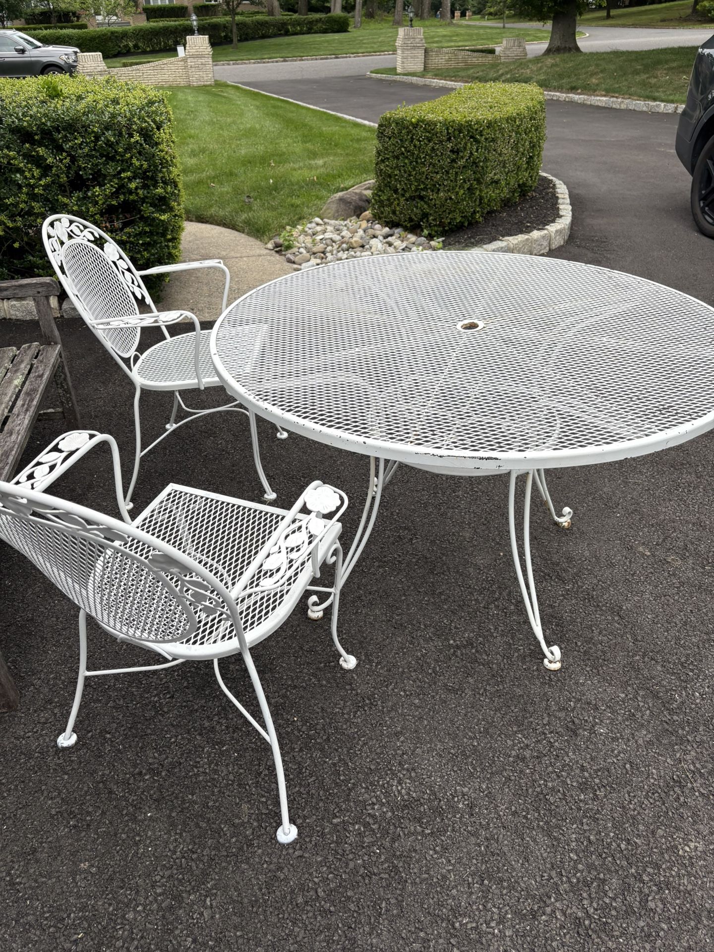 Free Outdoor Metal Table And 4 Chairs