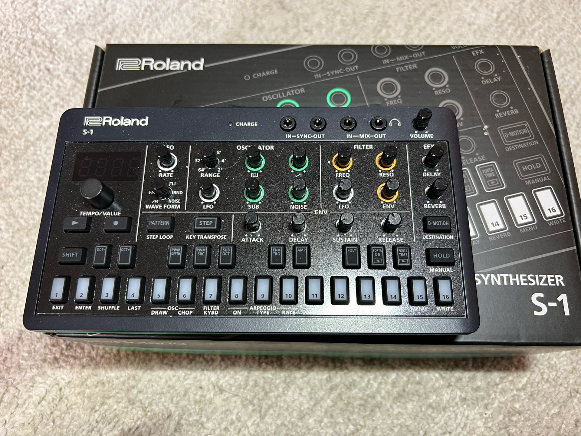 Roland S1 Synthesizer