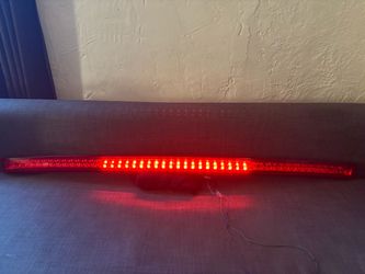 2007-14 CADILLAC ESCALADE 3RD BRAKE LIGHT