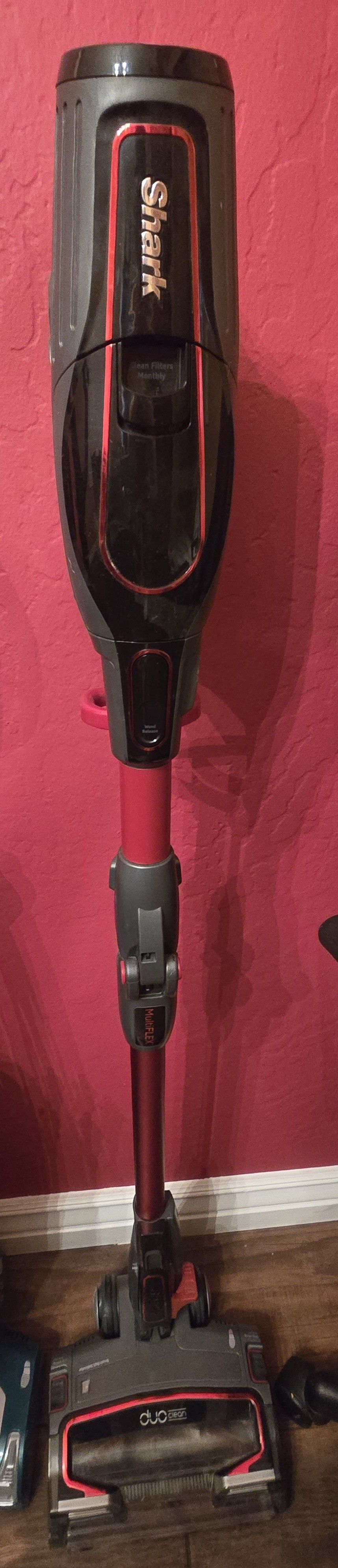 Shark Vacuum Cleaner 