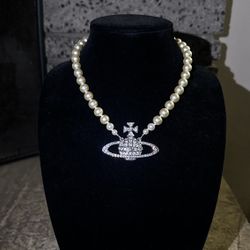 Vivienne Westwood Pearl Choker 