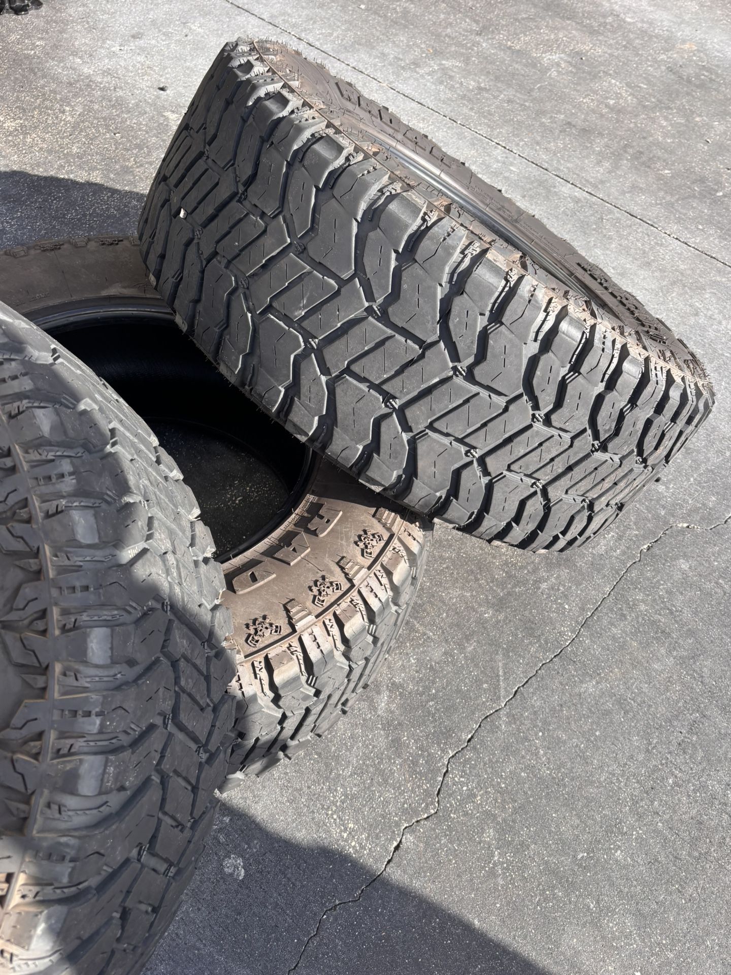 37x12.50r 20s