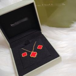 Van Cleef Necklace & Earrings Set 