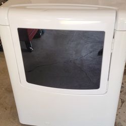 Used Whirlpool Cabrio Gas Dryer  120v With Steam Function. Water Hose Included