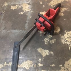 Motosierra Milwakee 