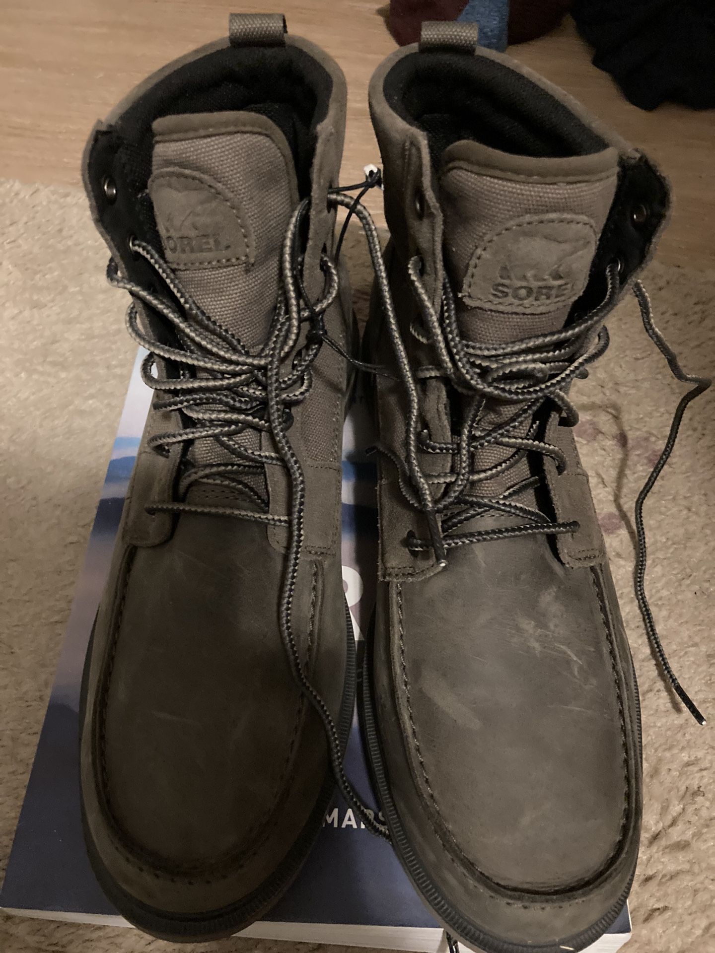 Brand New Sorel MenS Boots Size 10/2