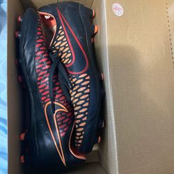Hypervenom phantom ||| soccer cleats/football cleats
