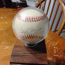 Hank aaron autograph baseball