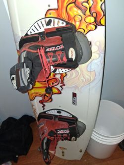 686 Wakeboard with Jobe Bindings