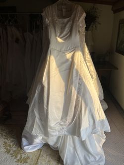 Size 14 Wedding Dress With Purple Flowering 