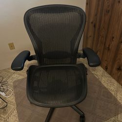Herman Miller Aeron - size C
