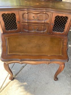 Old table/night stand