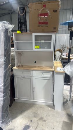 Kitchen storage cabinet