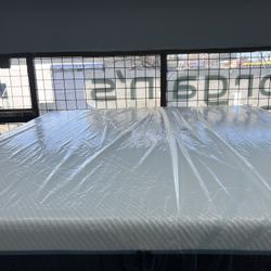 KING SIZE TEMPURPEDIC PROADAPT (MEDIUM) MATTRESS & BOX SPRINGS BED SET