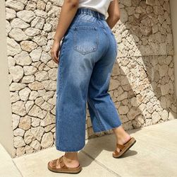 Ripped cropped jeans
