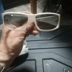 Dior Sunglasses        Your Dior 2