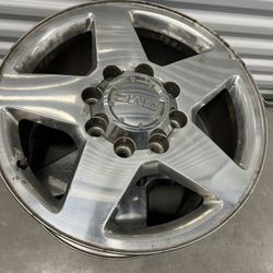 (4) GMC 2500 8 Lug Wheels 