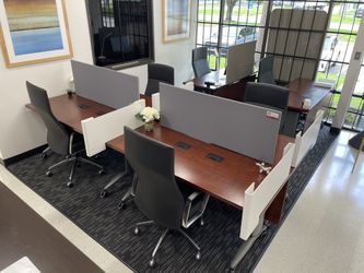 Modern Cubicle Workstation 
