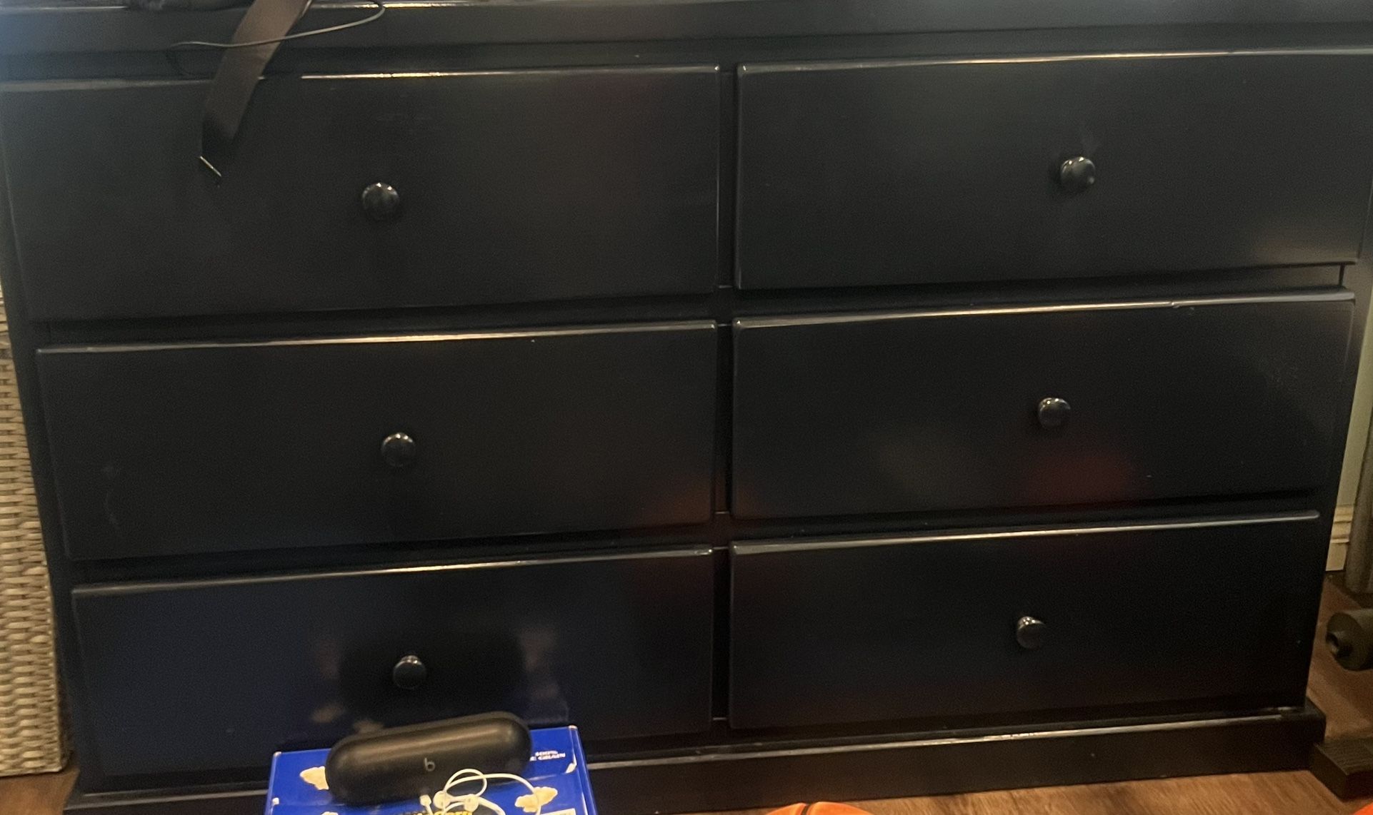 Dresser