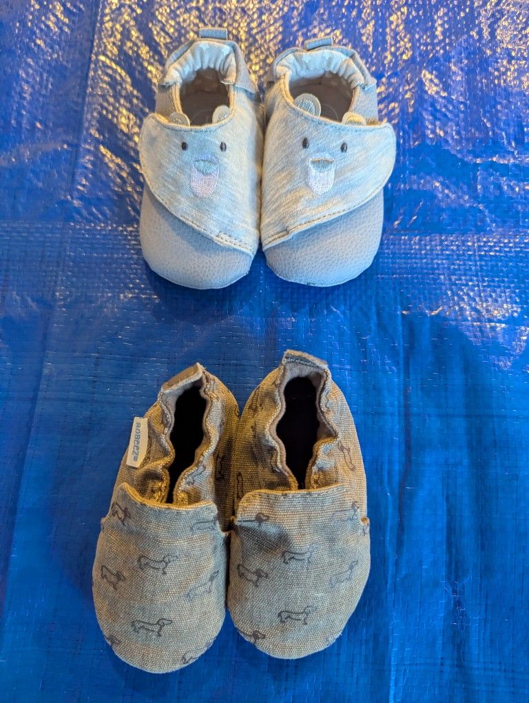 (2) Robeez baby shoes 0-6months, never worn. $10 each or both for $15.