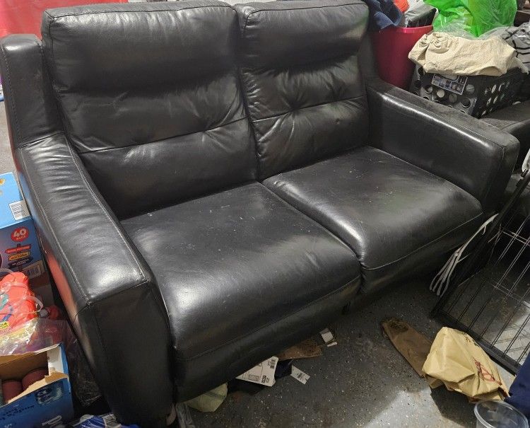 Couches With Plug In Recline