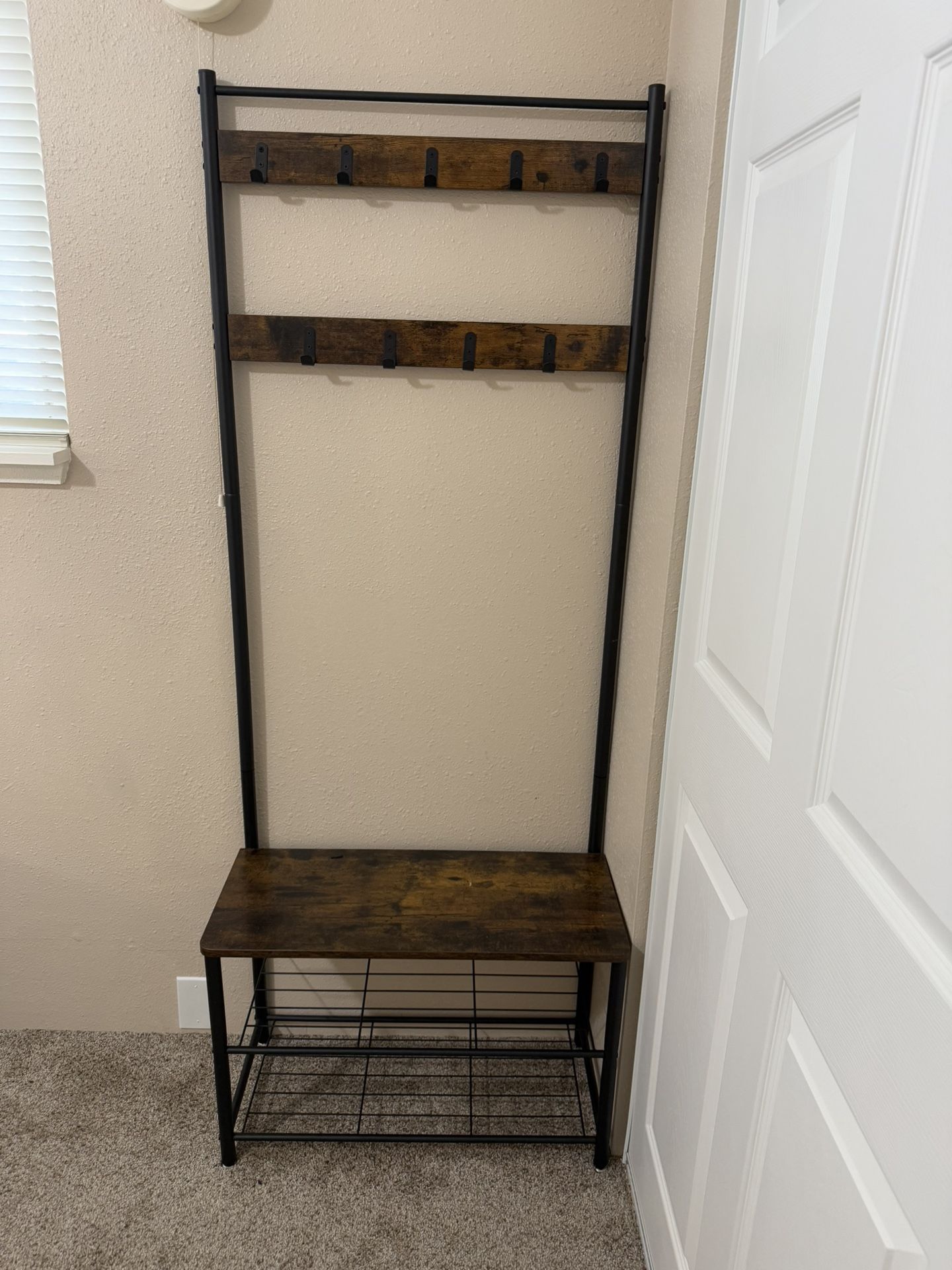 Shoes rack + coat hanger