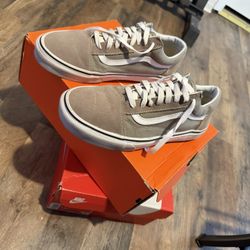 Vans Old Skool Sneakers Tan/Beige size 9 men’s / women 10.5