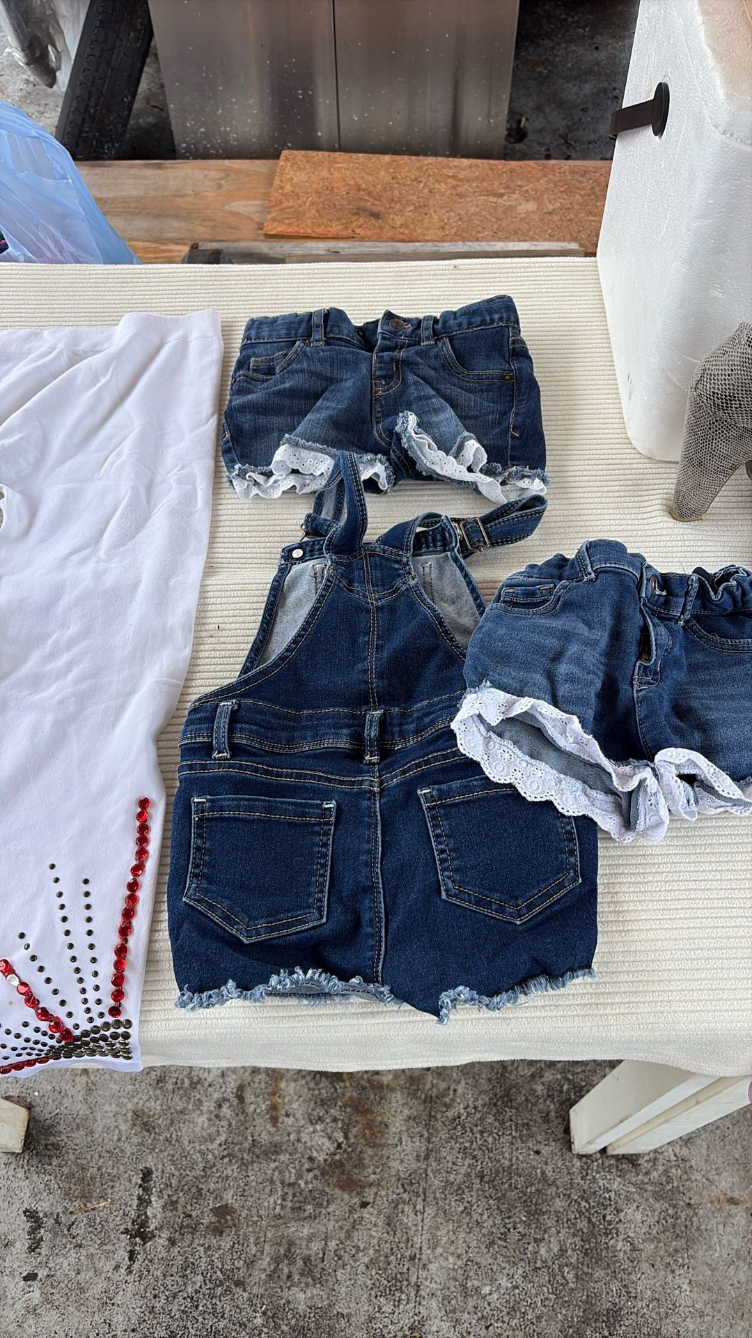 girl clothes (free)