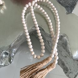✨ Wood Bead Garland with Tassels – Neutral Boho Decor