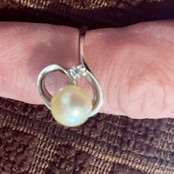 Pearl And Diamond Ring