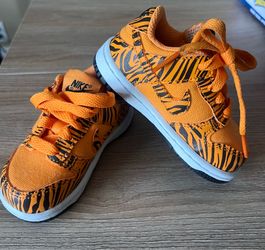 Nike Dunk Low Next Nature Tiger Stripes Orange Toddler  Sneakers Sz 5c NO BOX