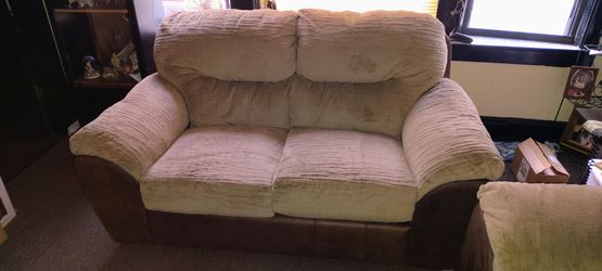 Couch set