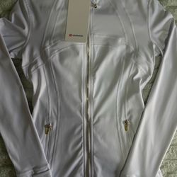 Lululemon White Define Jacket Size 4 (NOT CROPPED)