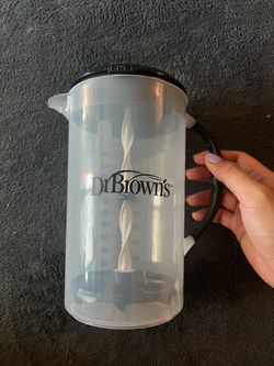 Dr. Brown’s Formula Mixing Pitcher – Never Used