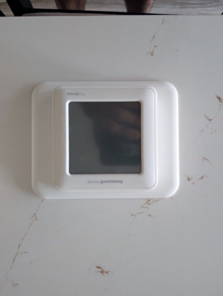 Honeywell T6 Pro Series Z Wave Thermostat