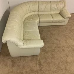 3-Piece Sectional *Free Delivery*