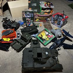 G.I. Joe vehicles and playsets Lot