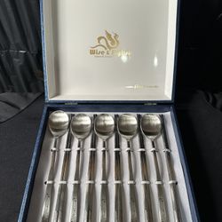 Wise & Stylish Spoon And Chopsticks 
