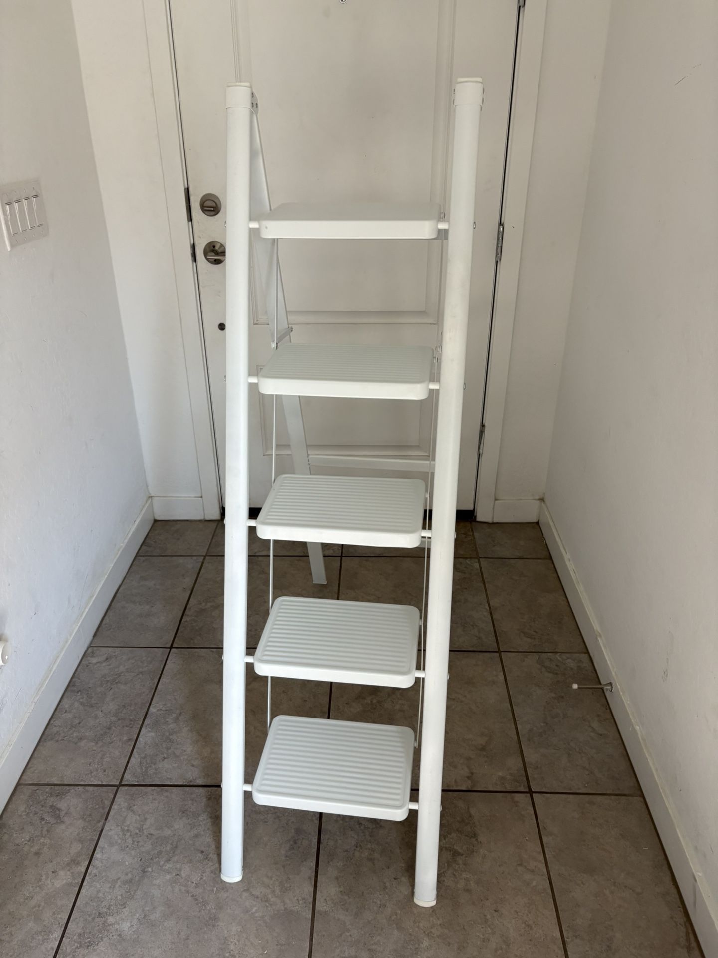 White 5-step Ladder Metal New 
