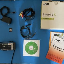 Excellent JVC Everio S Dual memory Video Camcorder Model GZ-MS130BU w/bundle
