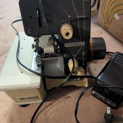 National Serger Model ML-303 Interlock Vtg Sewing Machine