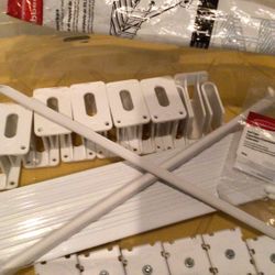 Wire Shelvings With Hardware