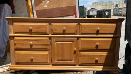 Vintage Solid Knotty Pine Rustic Country Style dresser L70”*D18”*H34”(address in description) 👇delivery 🚚 available within 15 miles for extra $55 de