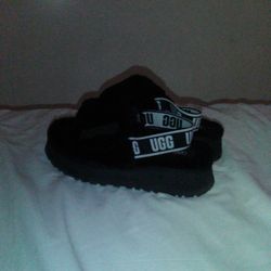 UGG Slides 