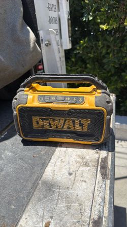 dewalt speaker bluetooth