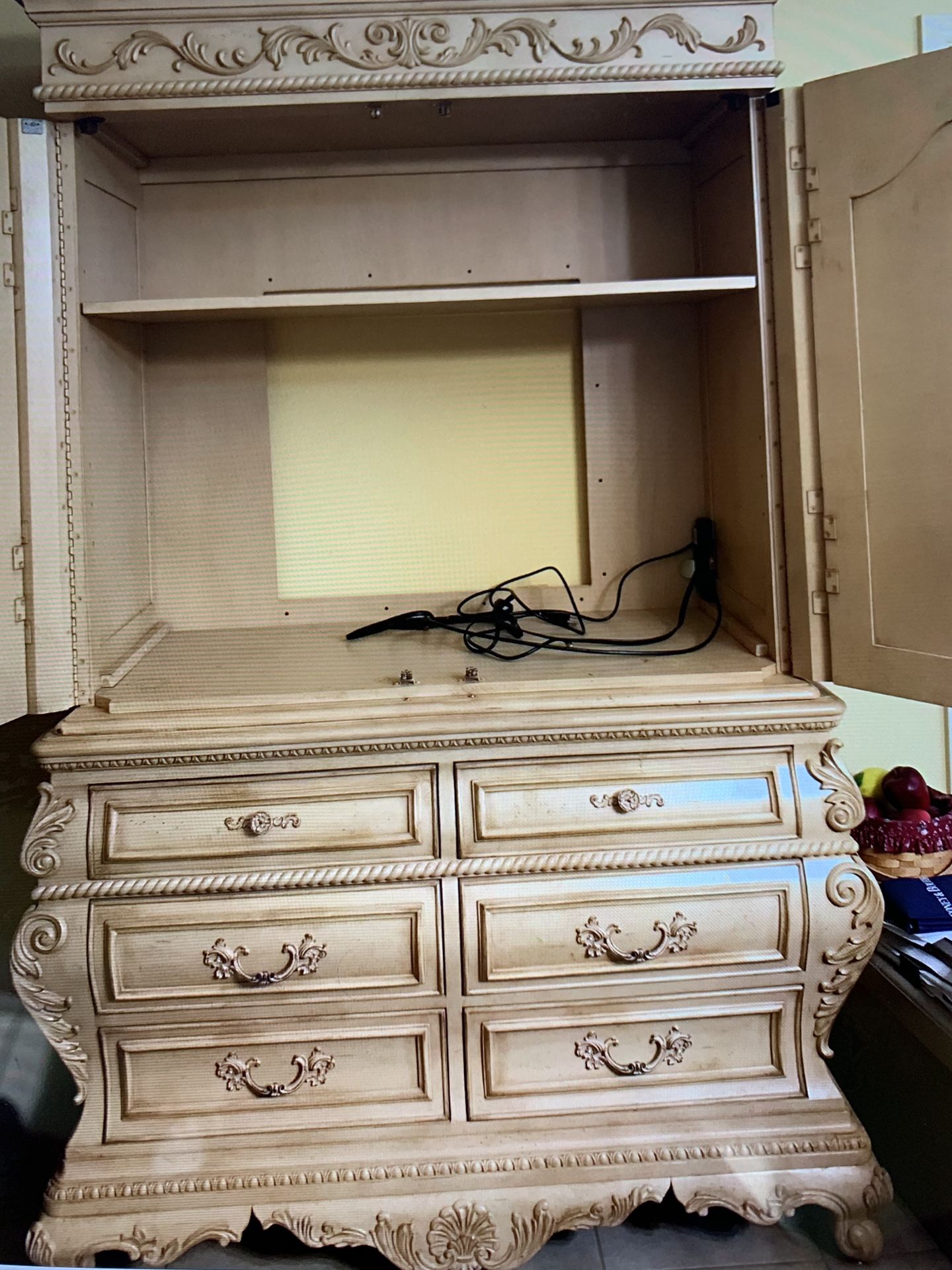 Thomasville furniture hutch/tv stand