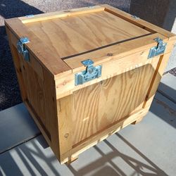 Wooden  Crate With Lid