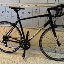 TREK DOMANE AL 2…