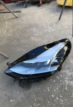 18 Tesla model 3 Lt headlight