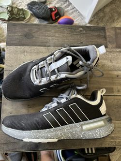 ADIDAS BOOST RUNNING SHOES, MENS SIZE 6.5